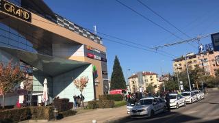 Бесни на Кацаров софиянци тръгнаха да окупират МОЛ и стана страшно ВИДЕО