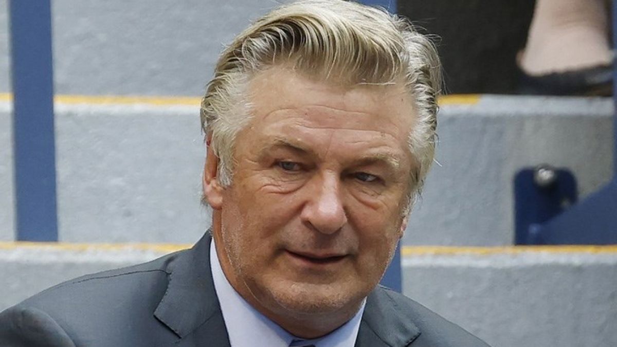 Мъжът, дал заредения пистолет на Алек Болдуин, с първи думи след фаталния инцидент 