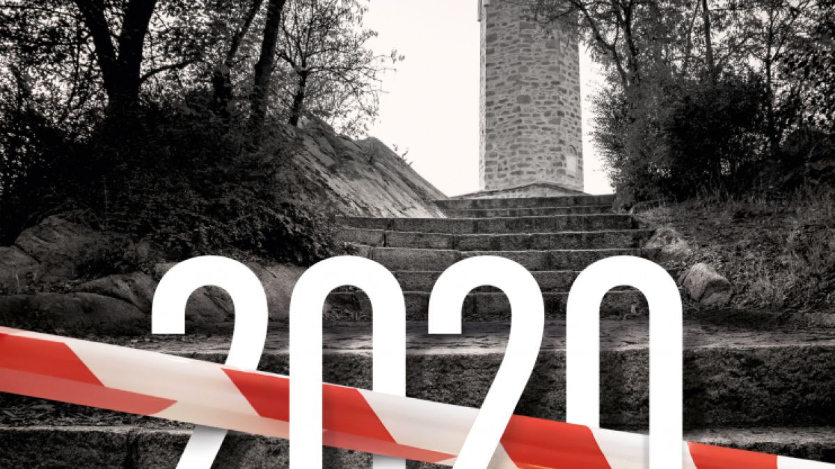 Годината е 2020. Светът е връхлетян от Апокалипсиса. Времето е разделно и всеки трябва да избере своя път
