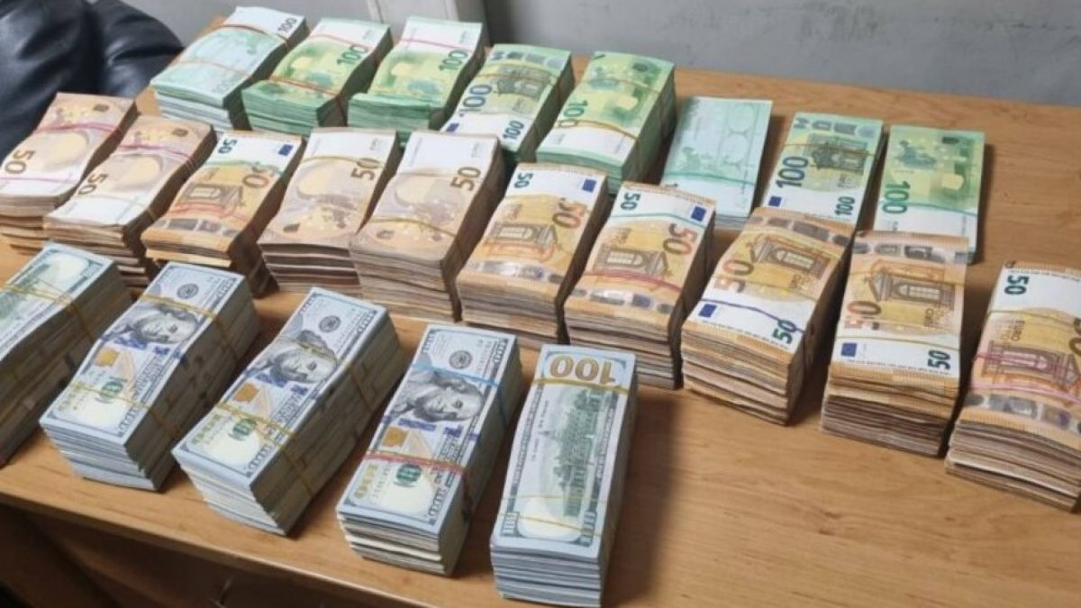 Митничари отвориха камион на "Лесово" и се хванаха за главите 