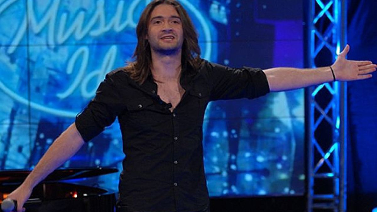 Помните ли Тома, който взриви Music Idol? Не е за вярване какво е правил след всеки лайв 