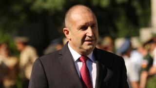 Плевнелиев изпепели Радев за бруталните му нарушения на Конституцията 