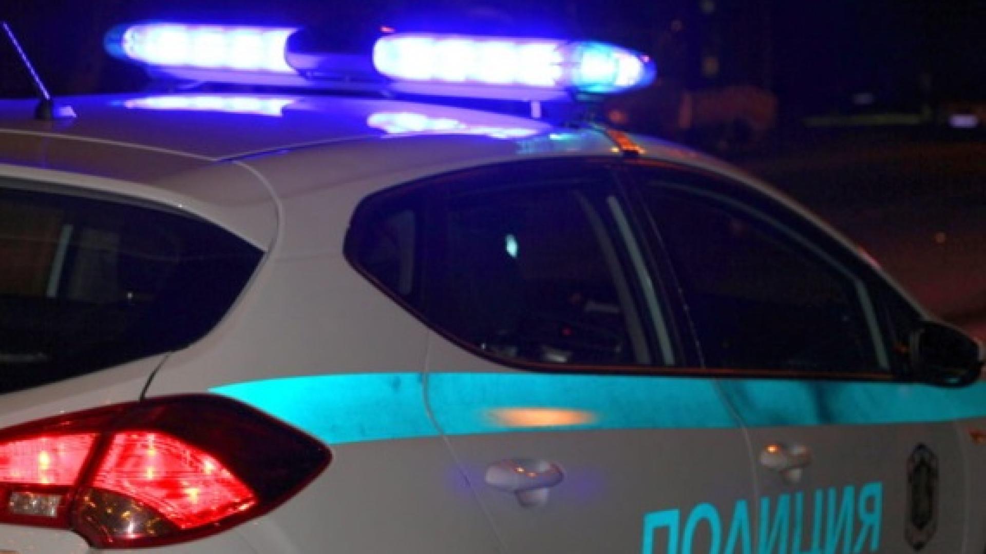 Сигнал до БЛИЦ: Смачкани ламарини след челно меле в центъра на София СНИМКА