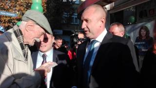 Радев се оправда за скандала с машините с конспирация между Борисов и "Сиела" 