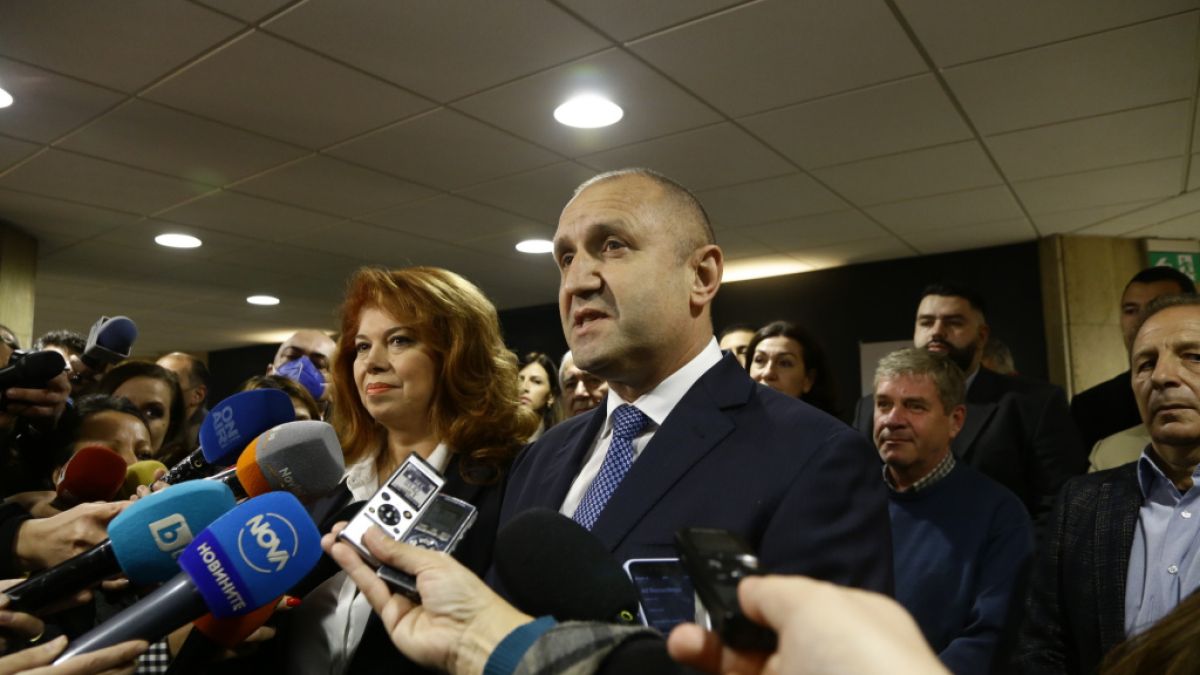 Задава се огромен скандал, работи ли ЦИК за служебна победа на Радев на втория тур?