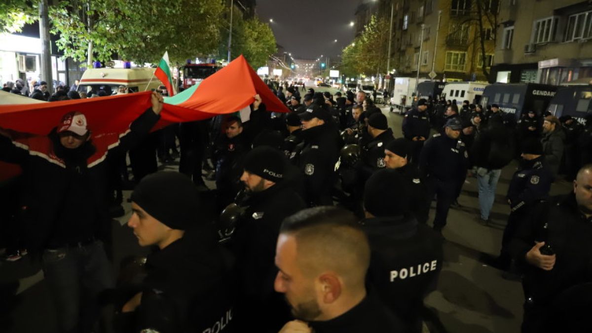 Политолог: Активното мероприятие пред турското посолство е опасно
