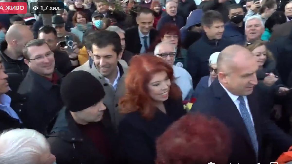 Радев закри кампанията си в компанията на харвардците, Манолова и човек на Слави ВИДЕО