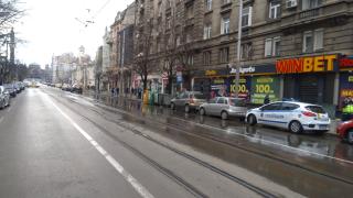 Само в БЛИЦ! Първо ВИДЕО от опасната авария в центъра на София