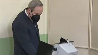 Проф. Герджиков гласува и посочи грозна инсинуация на Рашков ВИДЕО