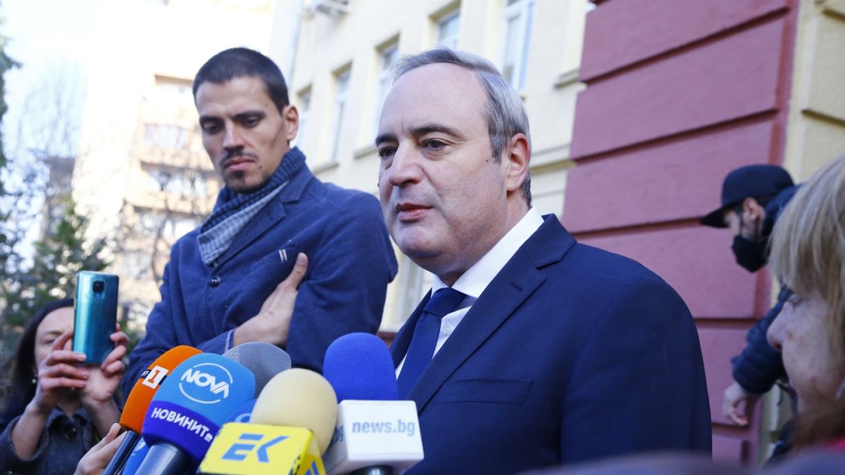 Скандално! СИК разкри за кого е гласувал проф. Атанас Герджиков