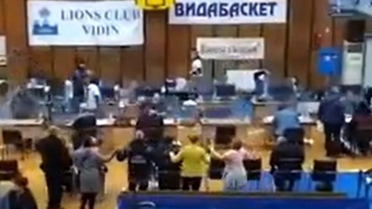 Като Радева! Ето какво шоу се разиграва в РИК-Видин ВИДЕО