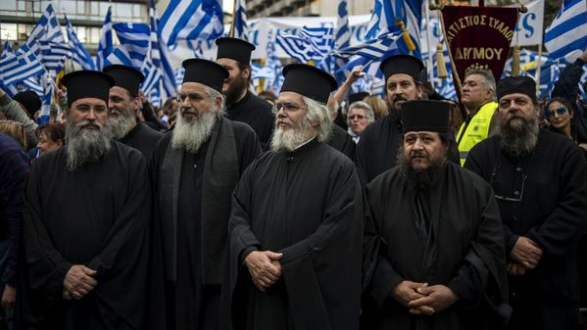 Няма мърдане: Уволняват свещеници, които отказват ваксинация