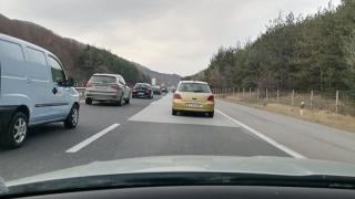 Ад на магистрала "Тракия", причината е... СНИМКИ 