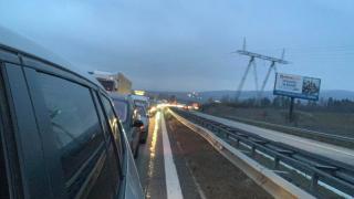Ад по главните пътни артерии на България в момента, ето какво се случва! ВИДЕО