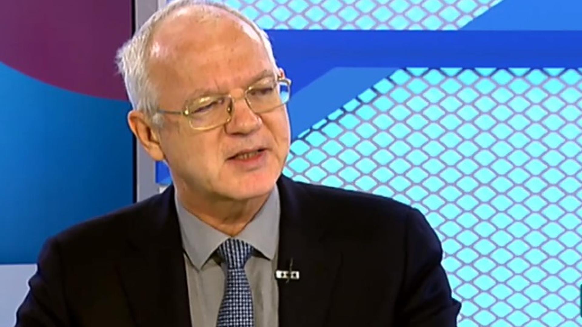 Васил Велев: Минималната заплата много е изпреварила икономиката. Трябва да спре и да изчака