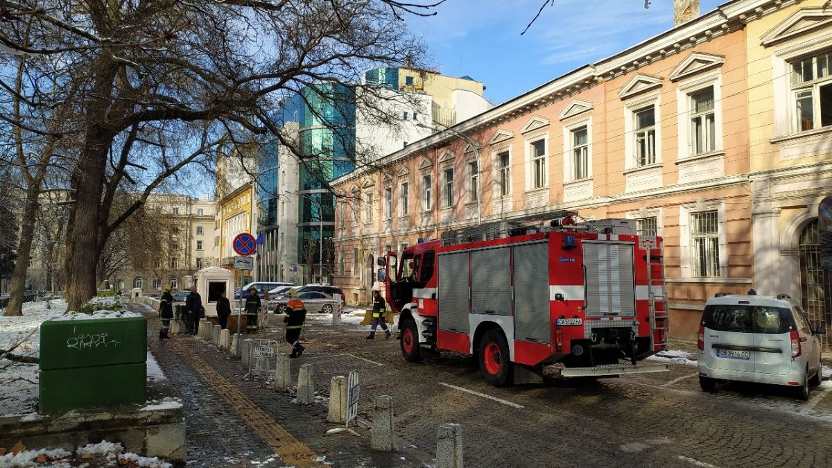 Само в БЛИЦ! Спецакция в центъра на София заради... СНИМКИ