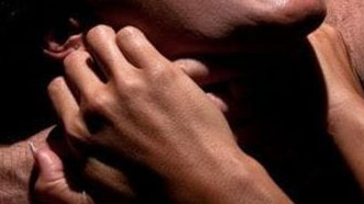 Тежко възмездие застигна 76-г. изверг, удушил болната си съпруга, за да не я гледа 