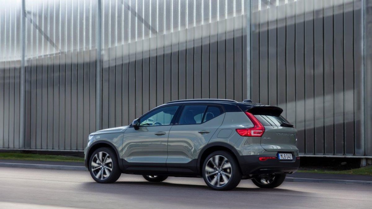 Изцяло електрическото Volvo XC40 Recharge пристигна у нас!