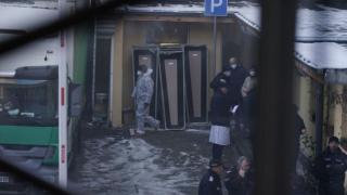 СНИМКИ 18+ на труповете от касапницата на "Струма"! Пред моргата се разигра извънредна ситуация