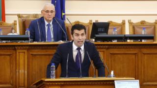 Кирил Петков изригна от трибуната на НС: Алчност, егоизъм и нехайство ВИДЕО