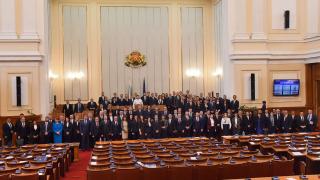 Ето коя партия бойкотира общата СНИМКА на НС