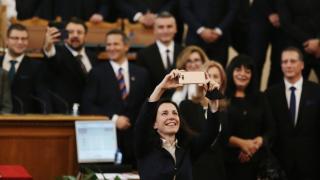 Икономисти алармират: Новата власт се кани да тегли още 10-12 млрд. лева заеми 