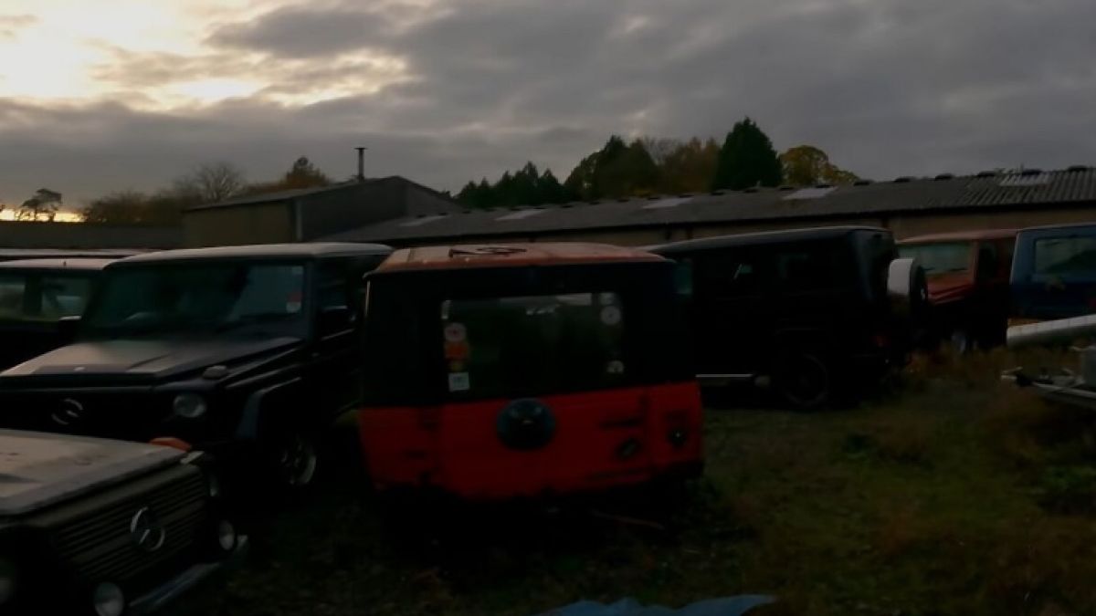 Невероятно: Откриха десетки изоставени Mercedes G-Class СНИМКИ