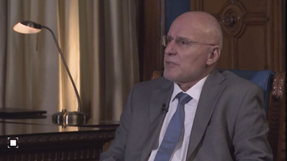 Управителят на БНБ Димитър Радев уверен, че еврото ще доведе до увеличаване на доходите!