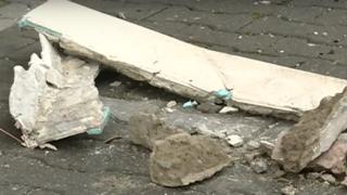 Господ спаси ключарят Елвис от рушаща се фасада, властта нехае ВИДЕО