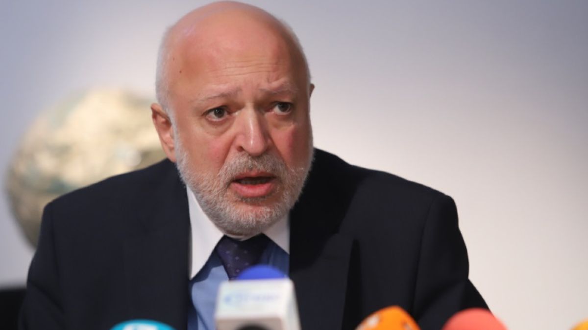 Минеков отправи страшна закана към ГЕРБ, отговориха му, че ще се сблъска със стена! 