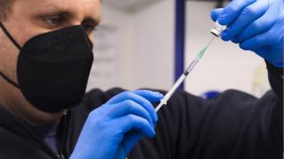 Първата изцяло растителна COVID-ваксина е напът да промени правилата на играта