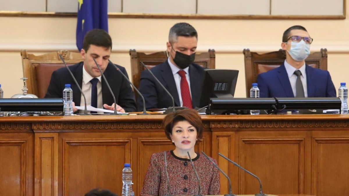 Падат всички COVID ограничения в страната, ако не се случи това