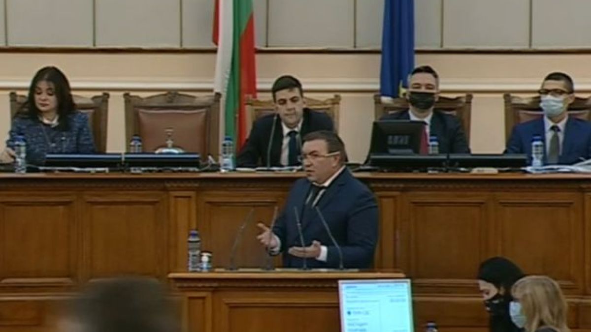 Престрелка: Проф. Ангелов смълча новия шеф на НС с 1 въпрос