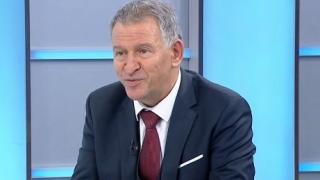 Кацаров разигра мелодрама в ефир заради скандала с тестовете, обеща още награди 