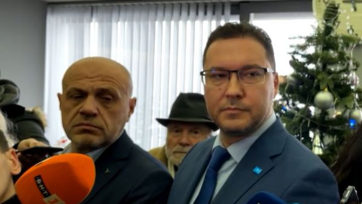 Безстрашният Минеков остави на портиера писмото за изгонването на ГЕРБ и ето какво му отговориха ВИДЕО 