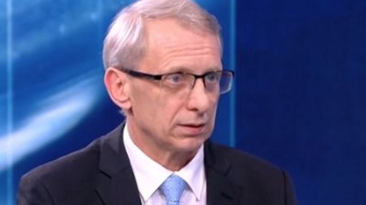 Денков захапа Кацаров на изпроводяк 