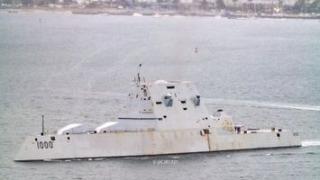 Не е за вярване какво се случи с новия US супер разрушител СНИМКИ