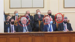 Трима служебни министри погазиха закона за последно СНИМКА
