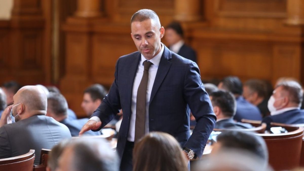Ненков: ПП или са много наивни, или добре играят