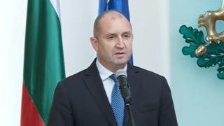 Радев благодари на служебните си министри, а Янев... 