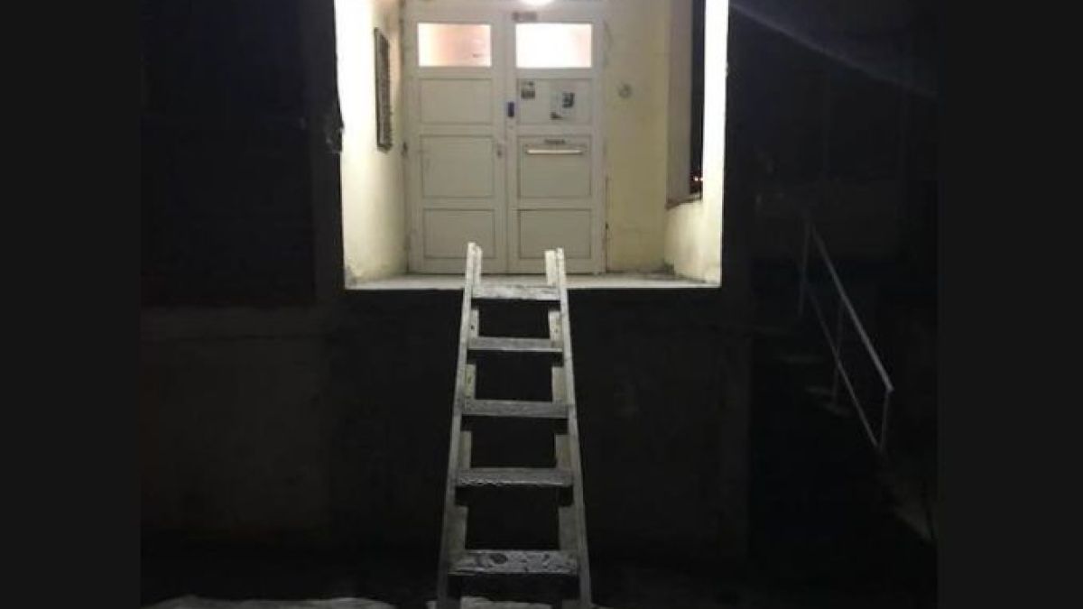 Само в БЛИЦ! Цялата мрежа се чуди на тази инженерна мисъл от жк "Люлин"
