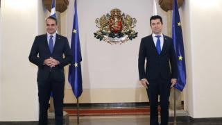 Какво си казаха Петков и Мицотакис на четири очи ВИДЕО