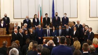 Пандемията съсипа командировките на депутатите, ето кой е навъртял най-много километри