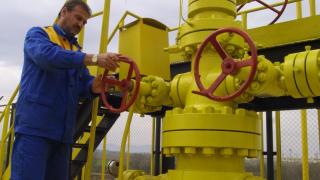 Шокиращо: Поръчали сме само 1/3 от по-евтиния азерски газ 