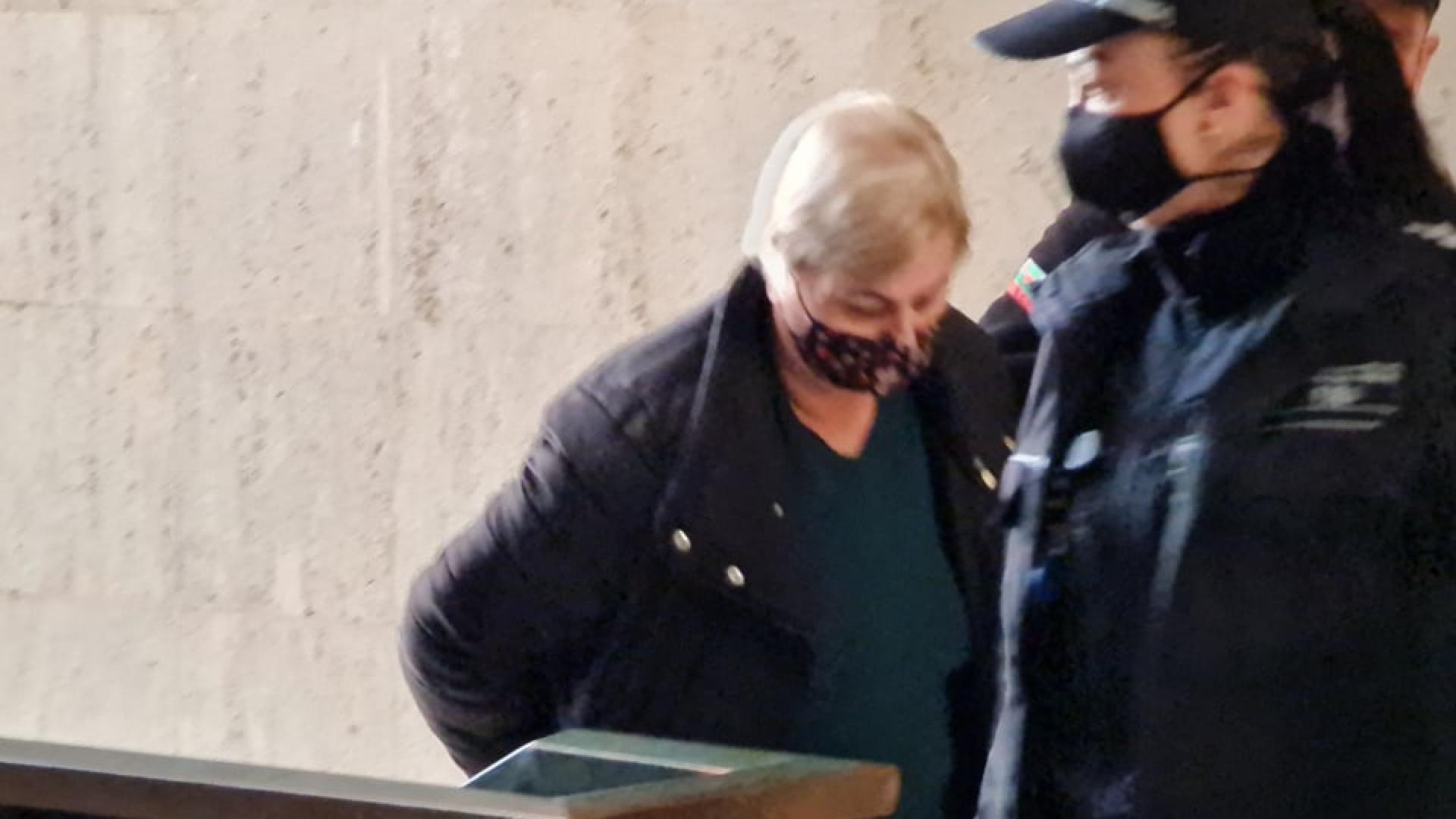 Ето я 58-г. тарторка на бандата, ударена при спецакция в Бургас СНИМКИ