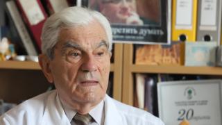 Акад. Богдан Петрунов посочи единствения начин да минем леко през Омикрон вълната 