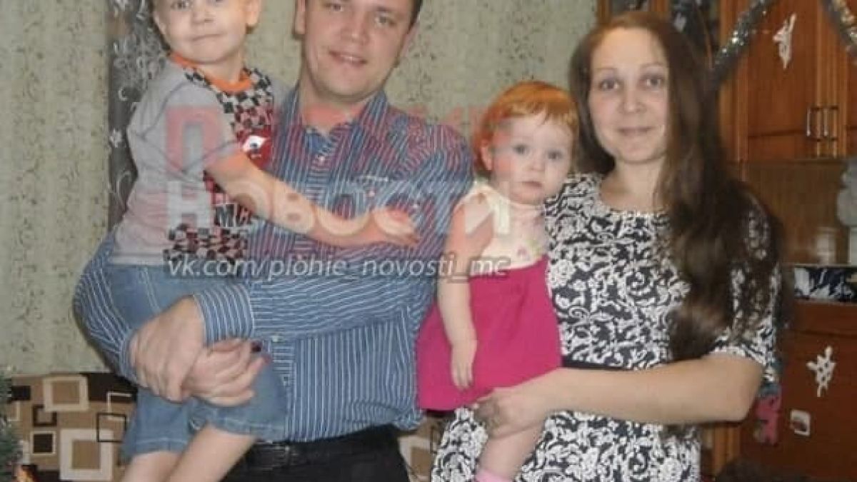 Изверг закла двете си деца и съпругата ВИДЕО
