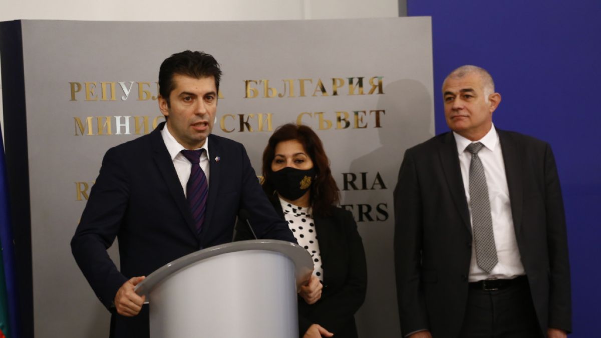 Нови рокади по високите етажи на властта, Кирил Петков назначи...