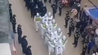 Пътят на срама: Така наказват нарушителите на К-19 мерките в Китай ВИДЕО