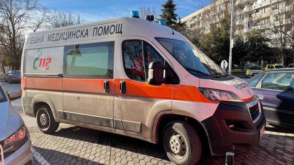 Пострадалият от взривената бомбичка в Кършияка е лекар СНИМКИ